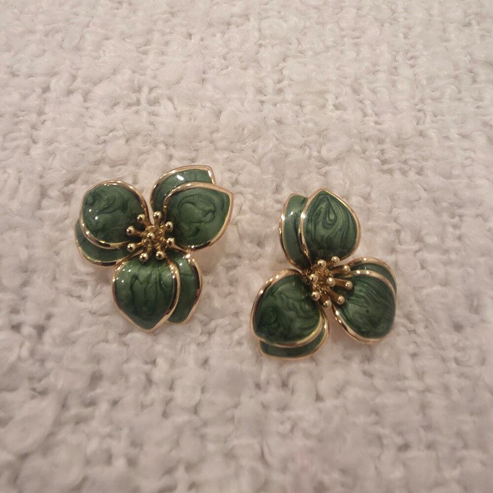 New Geen Flower Earrings
